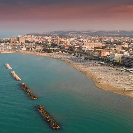200mt Dal Mare - Wifi Parking Ac Beach Appartement Civitanova Marche